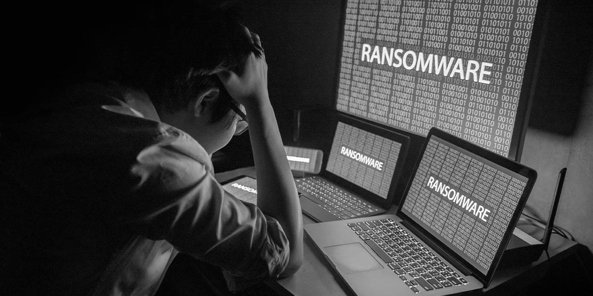 Mitarbeiter, dessen PC von Malware infiziert wurde, weil er keinen Ransomware-Schutz installiert hatte.